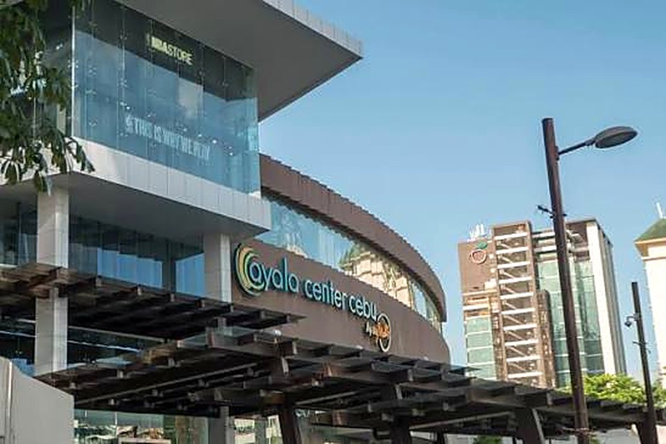 Ayala Center Cebu entrance in Cebu Business Park